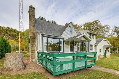 'The Fishtales Riverhouse' Iroquois River Stay!