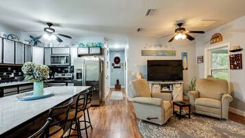 Refrigerador, microondas, parrilla de estufa y lavavajillas