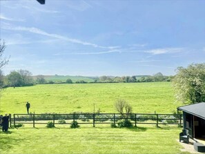 Miscellaneous - The Old Charming House (Utterby)