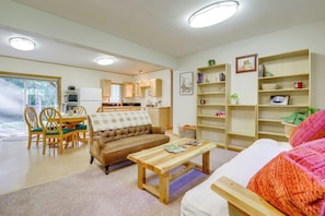 Televisión, chimenea, videojuegos y libros