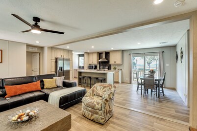 Hunt, Fish & Relax: Rural Retreat in Green Pond