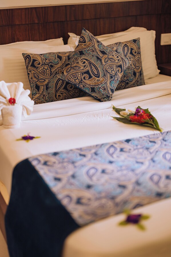 Laptop workspace, free WiFi