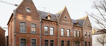 Modern apartment in Bree with parking