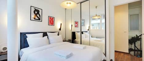 2 Schlafzimmer, Schreibtisch, Bügeleisen/Bügelbrett, Internetzugang
