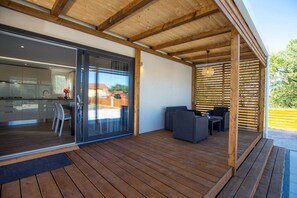Outdoor dining - Charming Holiday Home near Zadar (Donje Raštane)