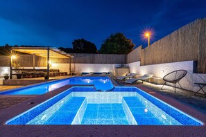 Pool - Family Retreat with Pool and Terrace (Žažvic)