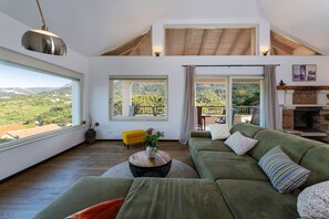 Smart TV, fireplace - Tranquil Sea View Escape on Hvar Island (Svirce)