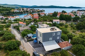 Exterior - Apartment with Pool near Beach Zaboric (Žaborić)