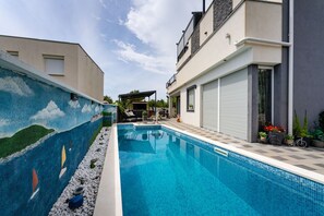 Pool - Apartment with Pool near Beach Zaboric (Žaborić)