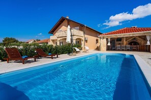 Pool - Family Villa with Pool near Krka Park (Vodice)