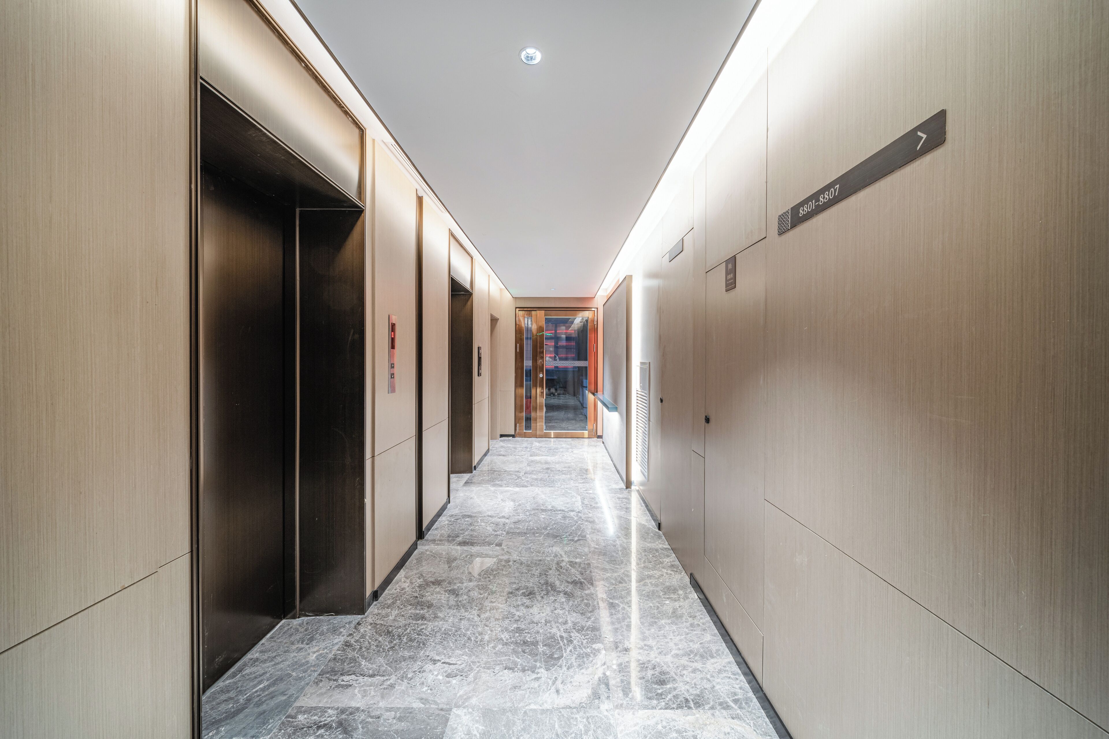 Handrails in hallways