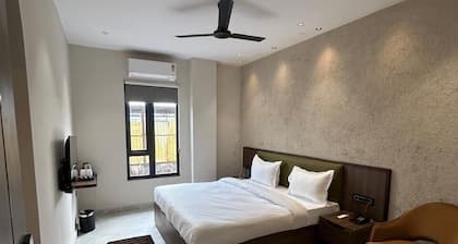 Arina Vedic Haveli 2 Min walk to Ganga