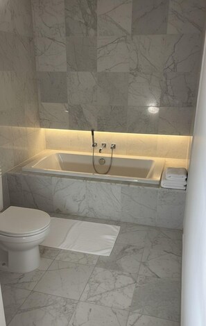 Free toiletries, towels, soap, shampoo