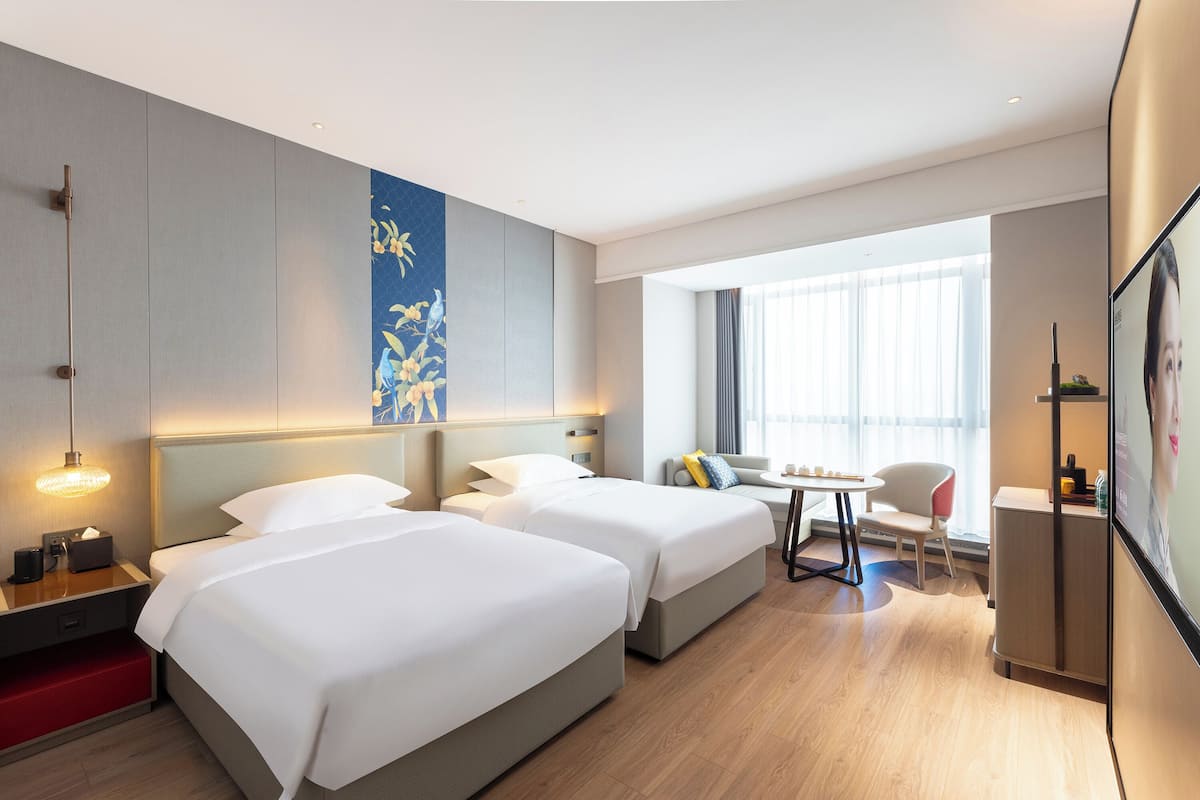 Business Twin Room | Premium bedding, down comforters, desk, laptop workspace