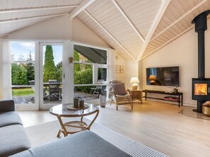 TV, fireplace - "Lirim" - 400m from the sea by Interhome (Væggerløse)