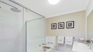 Shower - Sunshine and Sea Breeze (SUNSHINE AND SEA BREEZE)