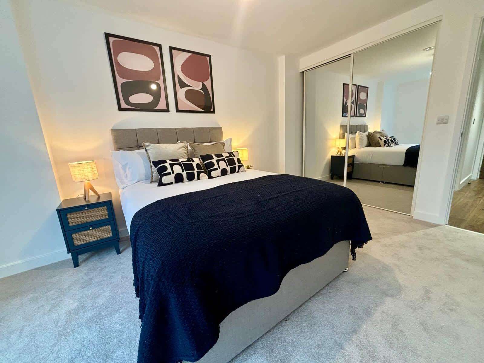 1 bedroom, desk, iron/ironing board, WiFi