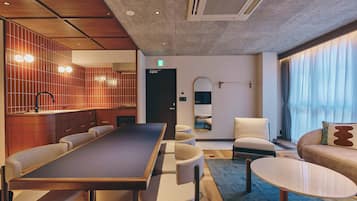 Superior Room, Corner | Blackout drapes, iron/ironing board, free WiFi, bed sheets