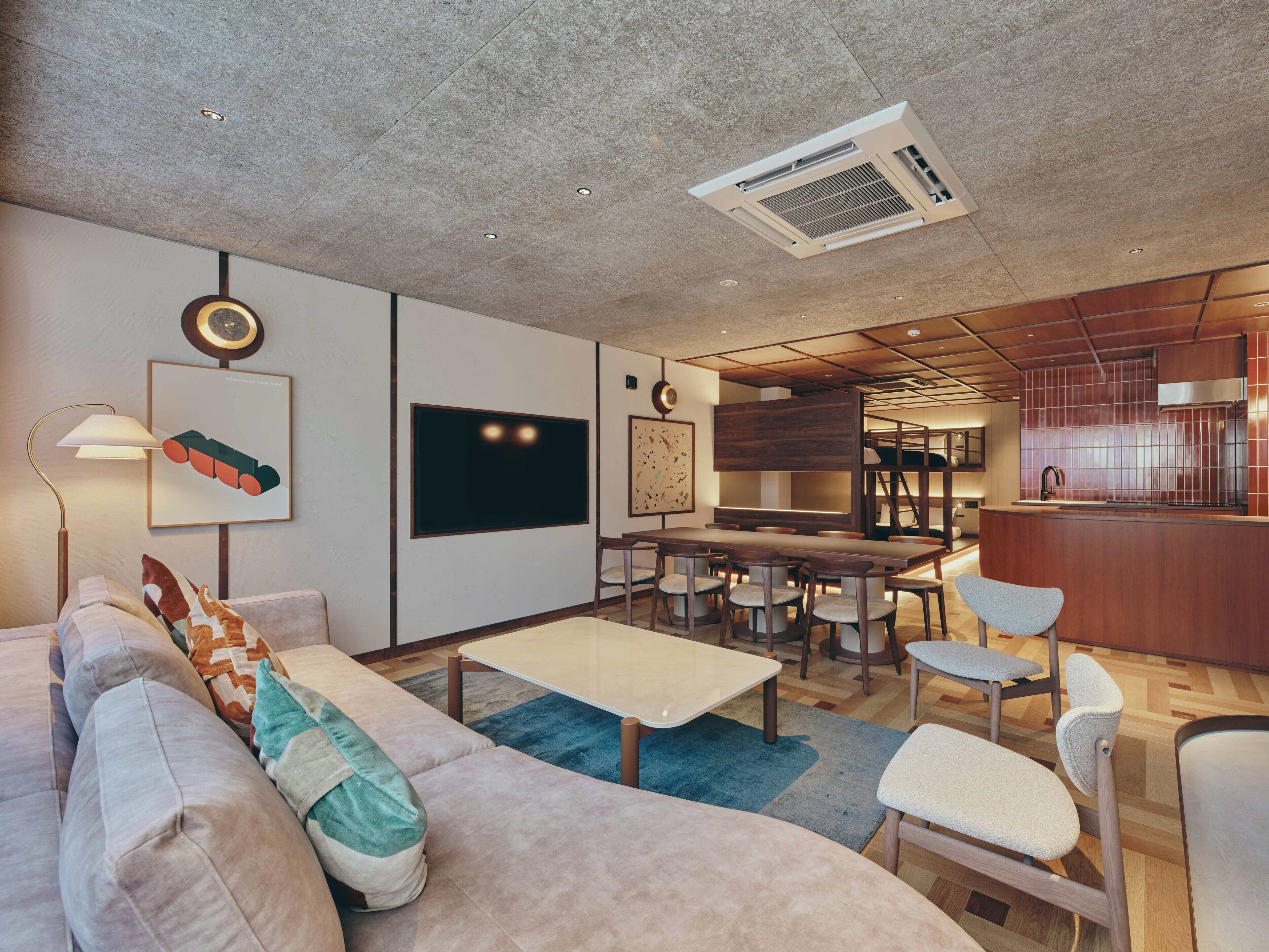 スーペリア スイート コーナー | 遮光カーテン、アイロン / アイロン台、WiFi (無料)、ベッドシーツ