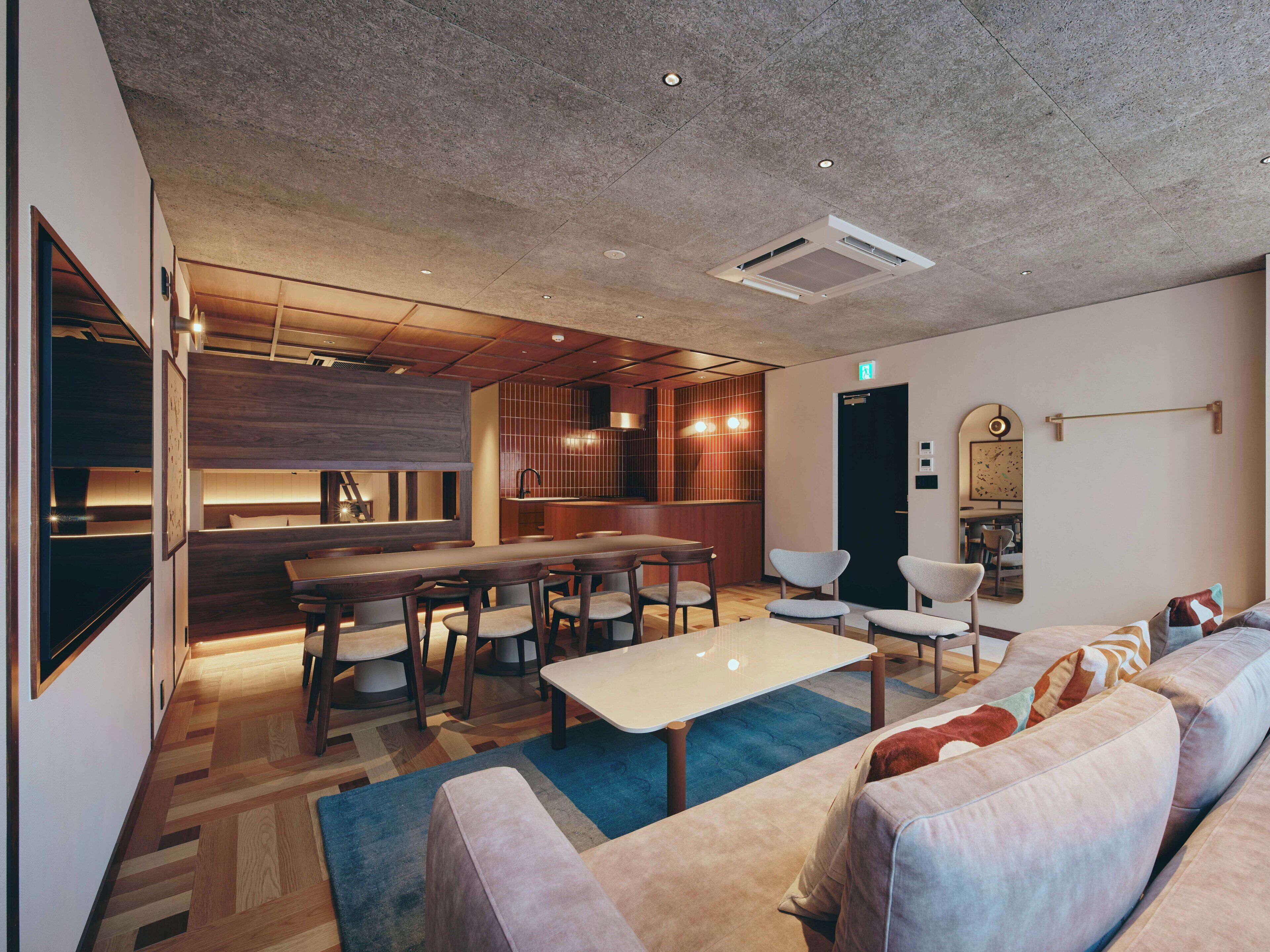 スーペリア スイート コーナー | 遮光カーテン、アイロン / アイロン台、WiFi (無料)、ベッドシーツ