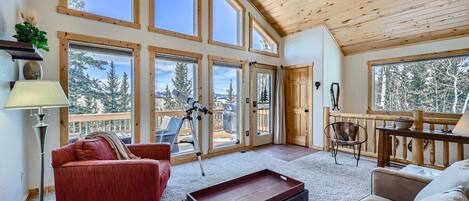 Televisión, chimenea