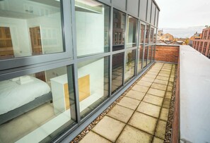 Property grounds - Spacious 2BR in Nottingham City Centre - Sleeps 4 (Nottingham)