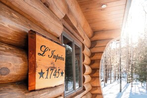 Exterior detail - Rustic Chalet & Serenity in Mont Blanc (Mont-Blanc)