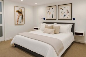 Desk, iron/ironing board, travel crib, WiFi - Renovated Aspen Core 3BR, 2.5 BA Townhouse (Aspen)