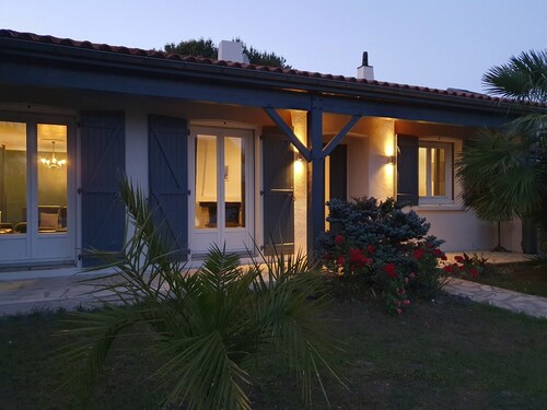 Villa 6 pers 800m from the beach, quiet, large garden