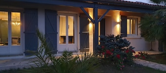 Villa 6 pers 800m from the beach, quiet, large garden