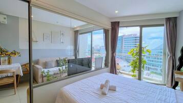 Deluxe Apartment, 2 Bedrooms, Balcony, Courtyard View