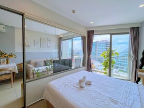 Deluxe Apartment, 2 Bedrooms, Balcony, Courtyard View