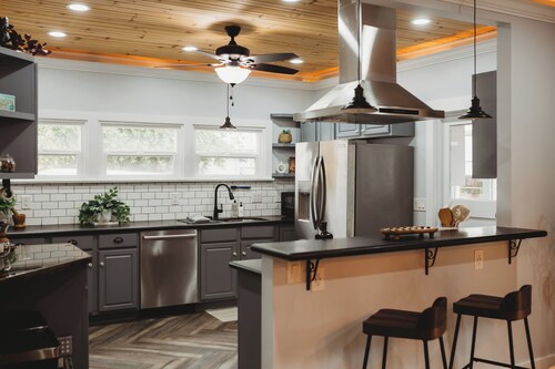 Step into modern comfort inside this beautifully renovated 2 bedroom / 1.5 bath home.  Enjoy a spacious chef’s kitchen, cozy living room with fireplace, and spa-style bathroom with jetted tub. Close to downtown Medford and room for the whole family.