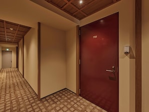 Pintu masuk interior