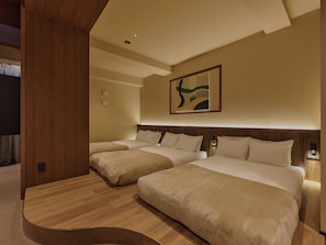 Suite Deluks | Meja kerja, ruang kerja ramah laptop, dan tirai kedap cahaya