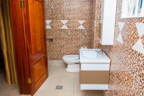 Bathroom - Sannak Hotel (Sunyani)