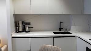 Executive Suite, Non Smoking | Private kitchen | Full-sized fridge, oven, stovetop, dishwasher - Boamonti Residence Sisli Apart (Istanbul)