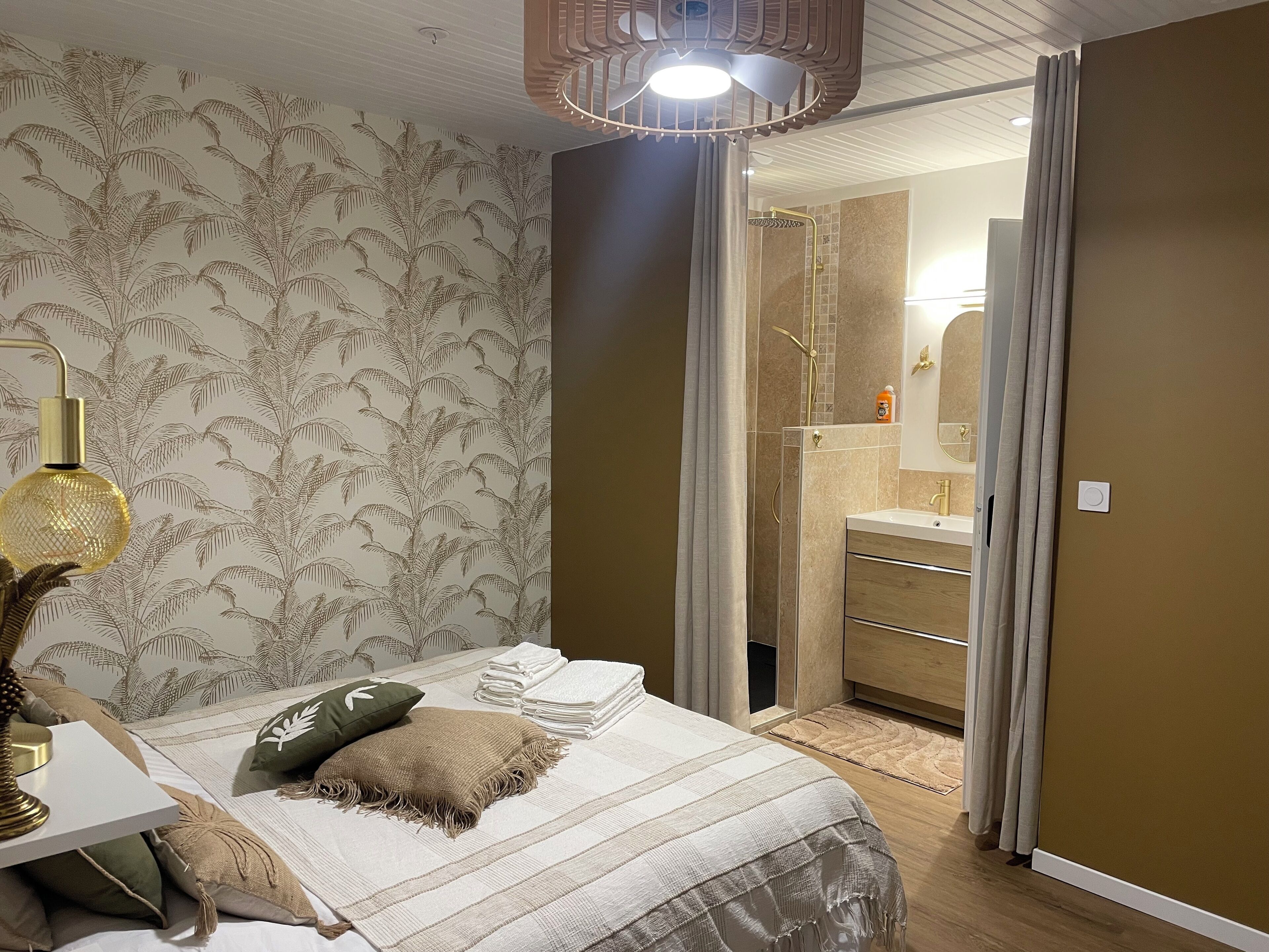 3 bedrooms, WiFi, bed sheets