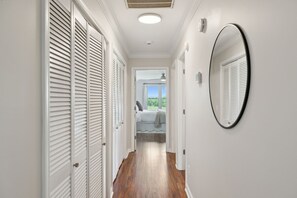 Interior - Lux Franklin Fam Home| 15 Acres w Pond & Game Room (Franklin)