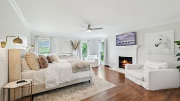 4 Schlafzimmer, Schreibtisch, Bügeleisen/Bügelbrett, WLAN