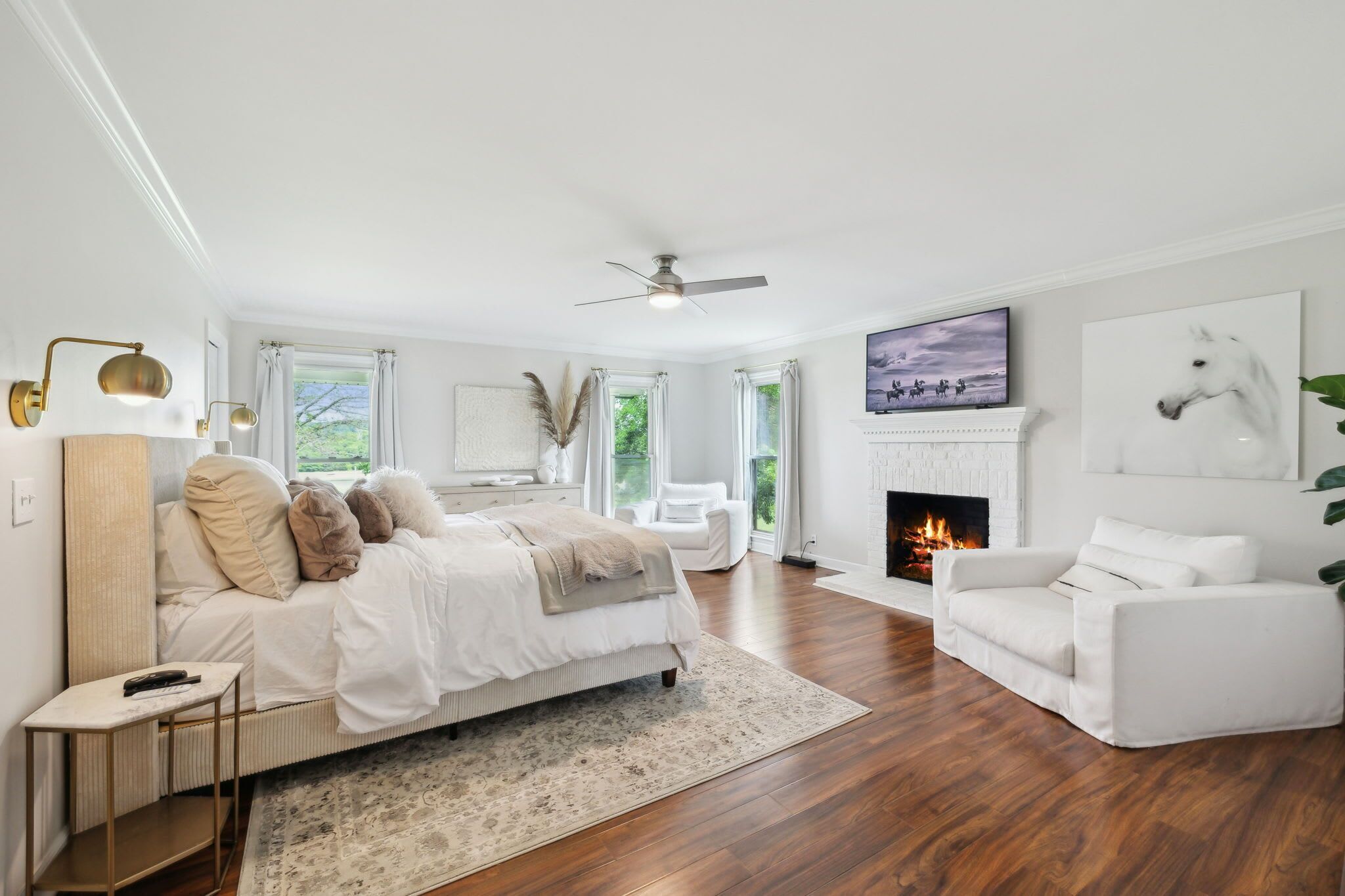 4 多间卧室、办公桌、熨斗/熨衣板、WiFi