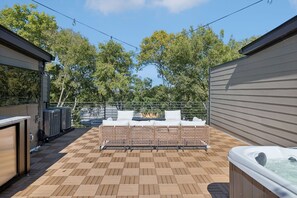 مغطس سبا خارجي