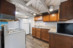 Fridge, microwave, oven, stovetop - Cozy New Albany Home w/ Game Room & Arcade! (New Albany)