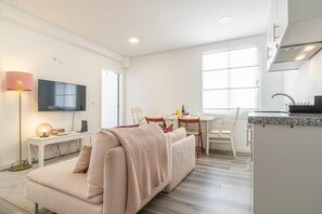 Living area - T2 in Center Funchal Tanoeiros (Funchal)