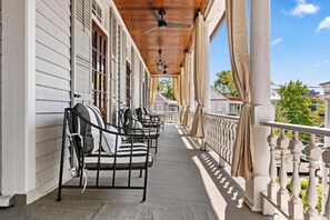 Terrace/patio - Designer 3bd, 2ba w. HUGE Porch! (Charleston)