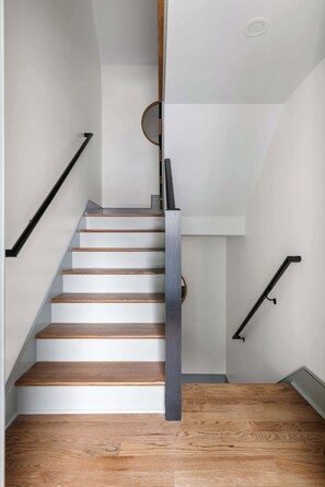 Interior - Stylish, Cozy 1BD Apartment, steps to King! (Charleston)