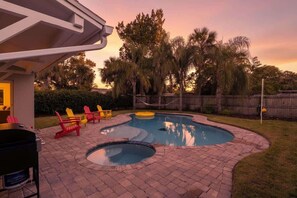 Pool - Resort de Tropical | Team Joseph Ellen (Jacksonville Beach)