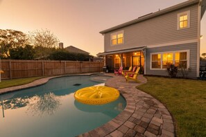 Pool - Resort de Tropical - Team Joseph Ellen (Jacksonville Beach)
