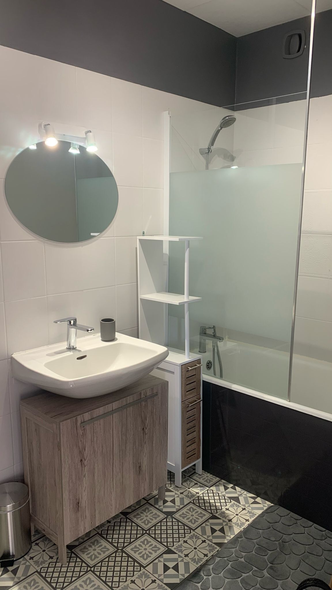 Håndklær, såpe, sjampo og toalettpapir