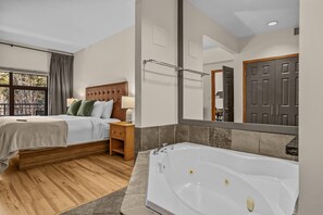 2 bedrooms, desk, free WiFi